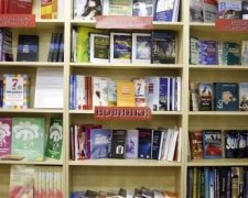 Педофіл двічі поглумився над школяркою