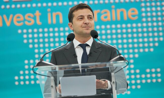 Главное за ночь: признание Зеленского о Коломойском и ПриватБанке, разведение сил на Донбассе и штрафы для водителей