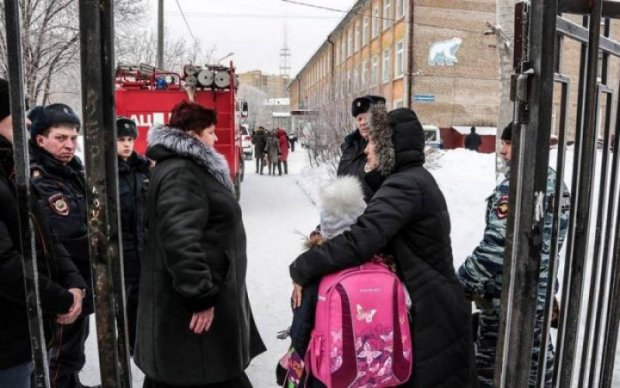Різанина в школі: батько нападника виявився вбивцею українців
