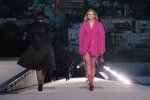 Показ Versace Fall Winter 2023, кадр из видео