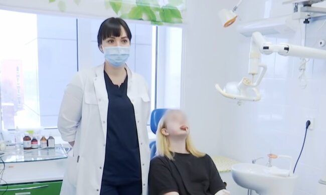 Врач из Днепра, кадр из видео