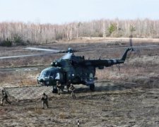 Українських десантників навчили "брати ворога у кільце"