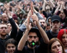 Тбилиси тонет в протестах: что требуют митингующие