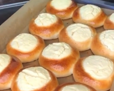 Ватрушки з сиром, фото: instagram.com/recepti.home