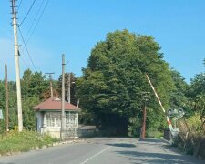 Железнодорожный переезд в Брюховичах