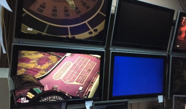 Чергове підпільне казино "накрили" у Дніпропетровську (фото)