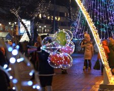Українські копи міцно відстояли новорічну ніч, навіть "лайків" назбирали: яскраві фото