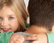 Британських чоловіків назвали найгіршими батьками у світі