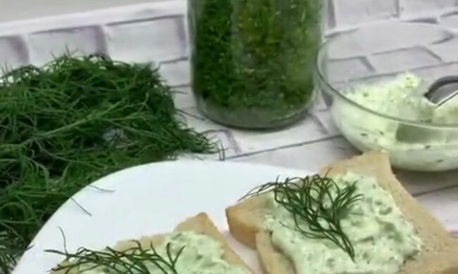 Соус из чесночных стрелок, скриншот из видео: Real Food / Телеграмм