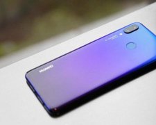 Huawei Nova 4: первый в мире смартфон с дырявым экраном