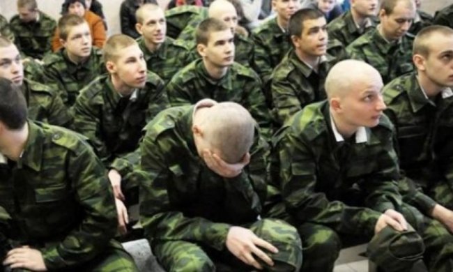 Крымчане бегут в Украину от призыва в российскую армию 