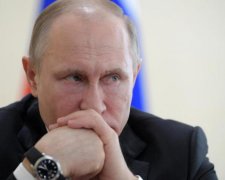 Фанаты публично превратили Путина в мировое пятно позора: видео