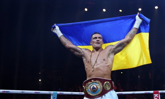 Усик у Лондоні провів битву поглядів з Джошуа