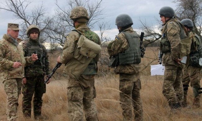 Три тысячи украинских десантников проходят подготовку в Херсонской области (фото)