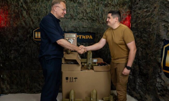 Андрей Садовый и командир 122 бригады ТрО