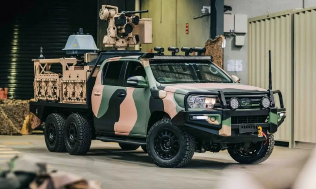 Боевой пикап Toyota Hilux, фото: Carscoops