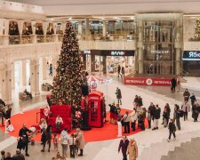 Українці, ТРЦ, Новий рік, фото із соцмереж