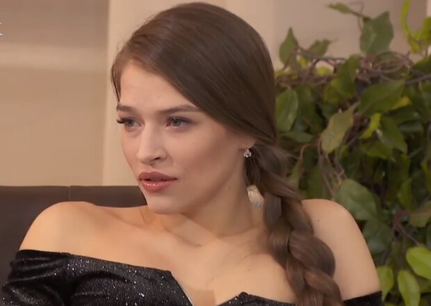 Лола Лавинецкая, кадр из видео