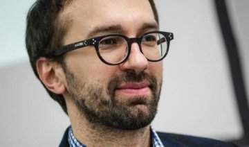 Пошутил: Лещенко "пополнял бюджет" в Сбербанке (видео)