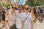 “Я пишаюся своїм сином”: режисер Юрій Двіжон відвідав КиївПрайд разом з мамою