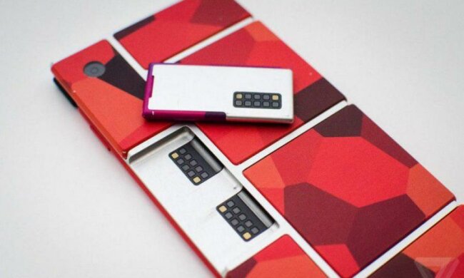 Facebook зібрався створювати телефон "по частинах"