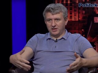 політолог Юрій Романенко