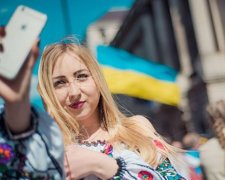 Украинцы провели в Лондоне марш вышиванок (фото)