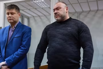 "Крысина на нары": активисты посетили главаря титушек