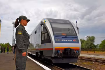 Тернополь "покраснел": Укрзализныця отказалась сажать пассажиров в поезда