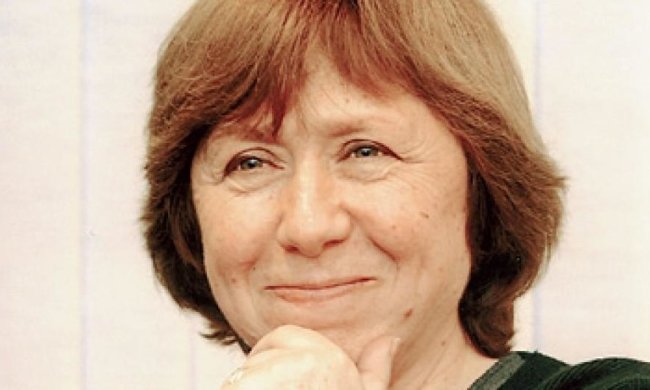 "Путин - это посредственность, конечно" - писательница Алексиевич