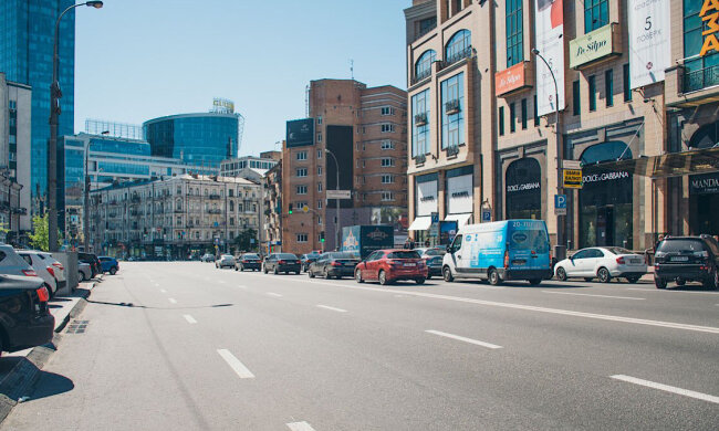 Центр Києва очистили від реклами, стало легше дихати: фото до і після