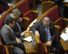 Дострокові вибори в Раду: які сюрпризи нас чекають