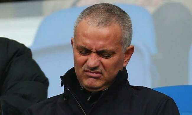 Гвардиола имеет новую работу, а я нет - Моуринью