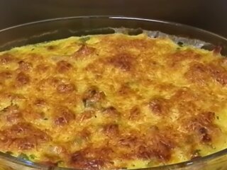 Запеченные макароны с курятиной, кадр из видео