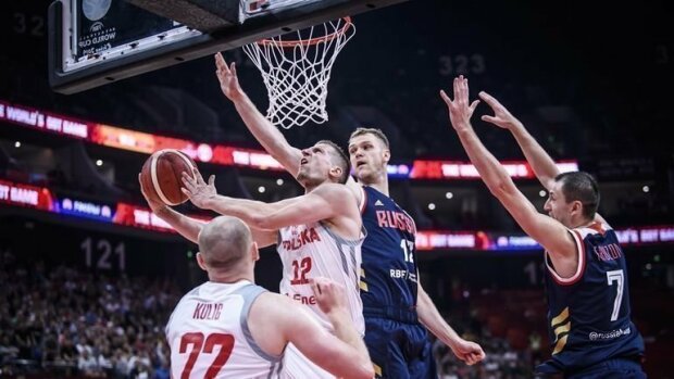 Росія достроково вилетіла з чемпіонату світу по баскетболу