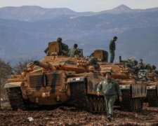 Макрон підловив Путіна на замітанні слідів