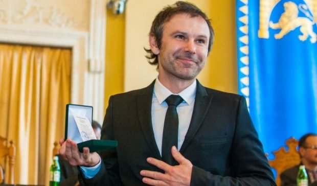 Вакарчук получил награду из рук мэра Львова