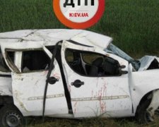 ДТП забрало життя дівчинки, а іншу дитину залишило без руки