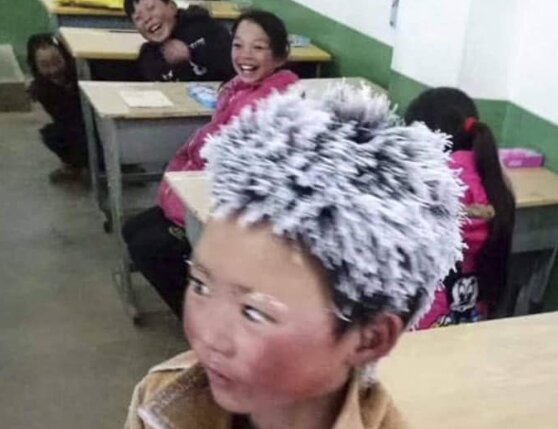 Школьник прошел 5 км в 9-градусный мороз в легкой куртке и без шапки: поразительная история