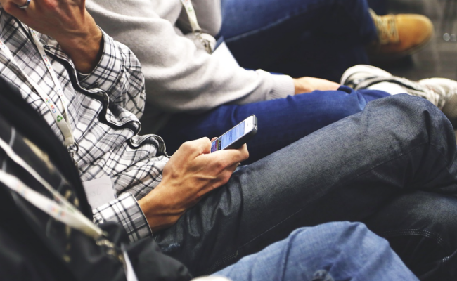 Мобільний зв'язок, телефон / фото: Pixabay