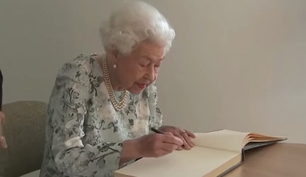Королева Великобритании Елизавета II. Фото: скриншот Youtube