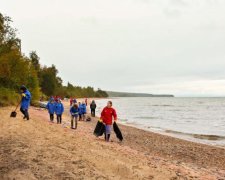 Страх і паніка: російські береги атакують моторошні створіння