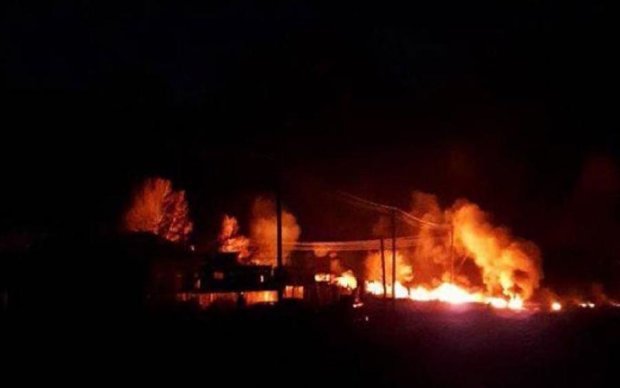 У Росії нафтопровід охопило вогнем, жителів евакуйовано: відео