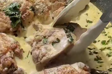 Курица в сливочном соусе, кадр из видео