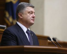 Блок Порошенко действует в Раде, как наперсточник - политолог