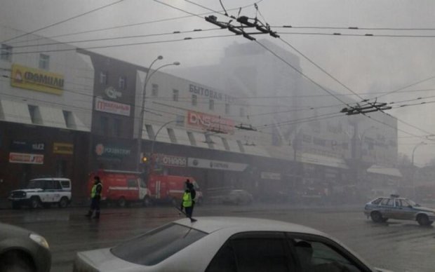 Моторошна пожежа в російському ТЦ: число жертв стрімко зростає