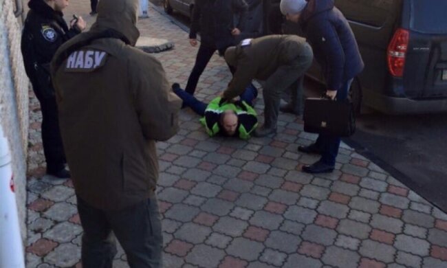 Суддю спіймали на хабарі (фото) 