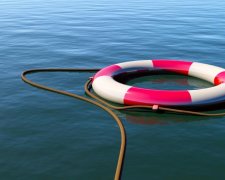 Людина за бортом: китаянка борсалась у морі півтори доби