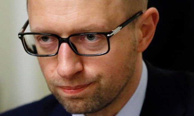 Яценюк погрожує Фірташу націоналізацією двох заводів