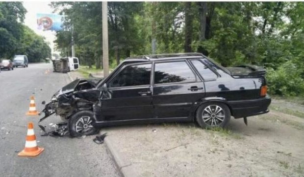 В Харькове три автомобиля попали в масштабную аварию